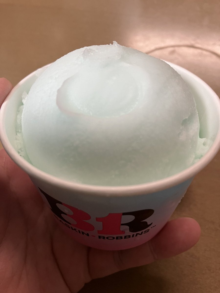 ap_wein's tweet photo. 今話題のダイキュリーアイス
好き嫌いが分かれるという…

私的にはアリです🐜
ウチの6歳児も普通に食べました笑
どうぶつの森コラボだからか激混みでした https://t.co/XRFB3ASg44