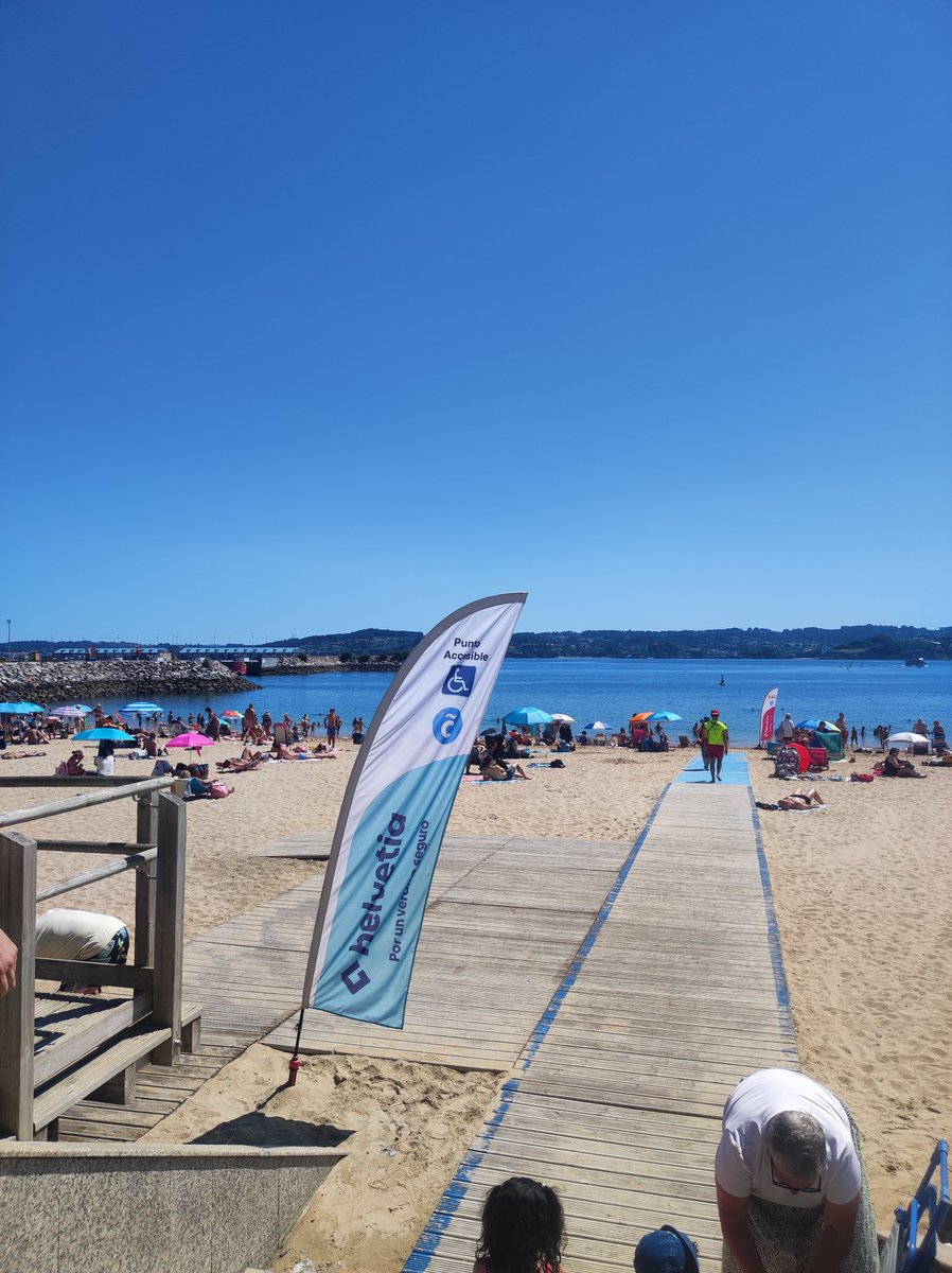 Ann_Spg's tweet photo. Ola @inesreygarcia @ConcelloCoruna poderiades por favor explicar por qué a praia de Oza que anunciades como accesible non ten a cadeira anfibia que sinalizades a día 4 de xullo? https://t.co/7pUFurlnTG