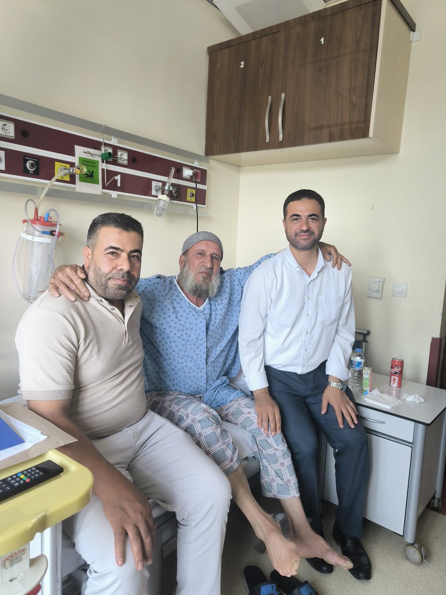 27sahinbeyy's tweet photo. İlçe Başkanımız Sn. Abdulhekim Övet geçirmiş olduğu kalp ameliyatından dolayı Cengiz Kaya amcamızı hastanede ziyaret etti.

Amcamıza acil şifalar diliyoruz... https://t.co/MIIOJlisIz