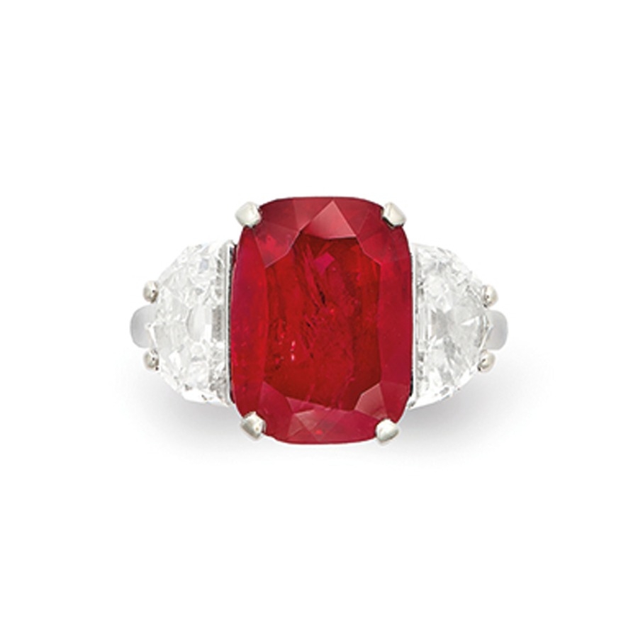 easyliveauction's tweet photo. ✨ Discover an exquisite collection of fine jewellery, featuring stunning rings, necklaces, bracelets, earrings &amp; more!

💎 Jewels Auction
🗓 Mon 6th July | From 1:45pm CEST
📍 Wannenes Art Contact | 353 Lots

👉 Explore the catalogue: https://t.co/U5pcBWX1cC

#LuxuryJewellery https://t.co/QixDYi5LYw