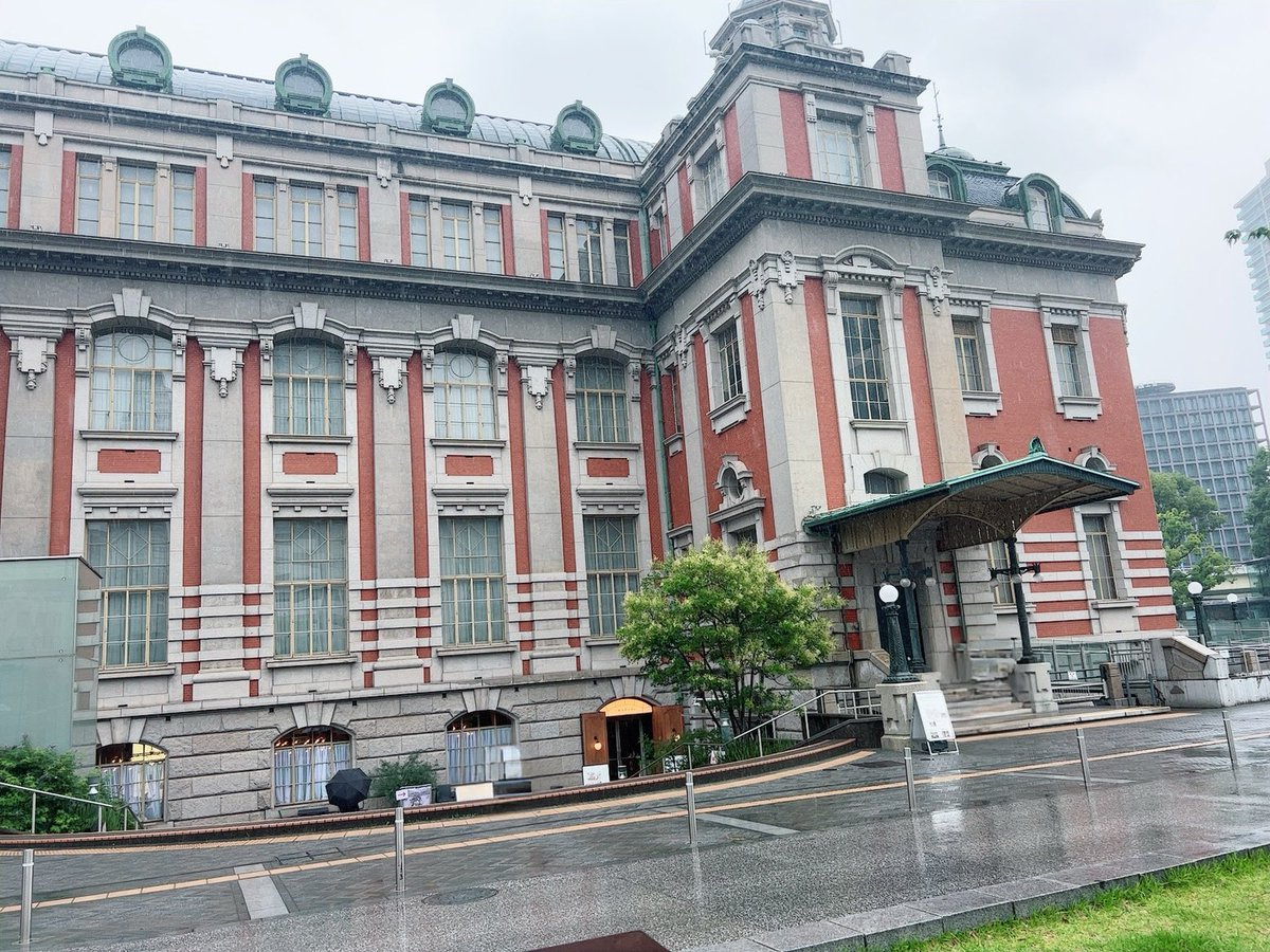 Freulein_Kalen's tweet photo. 本日 #ロマアラ 参加された皆様お疲れ様でした🥀
素敵な作品とロリィタさんたちとお会いできるので毎回楽しみです✨
本日の戦利品は、萬屋ヒツジ様の薔薇カクテルハット！薔薇レースとリボンに一目惚れしてお迎えしました🖤
これ付けて色々なところ遊びに行くぞ💨 https://t.co/MUJtcWxtbE