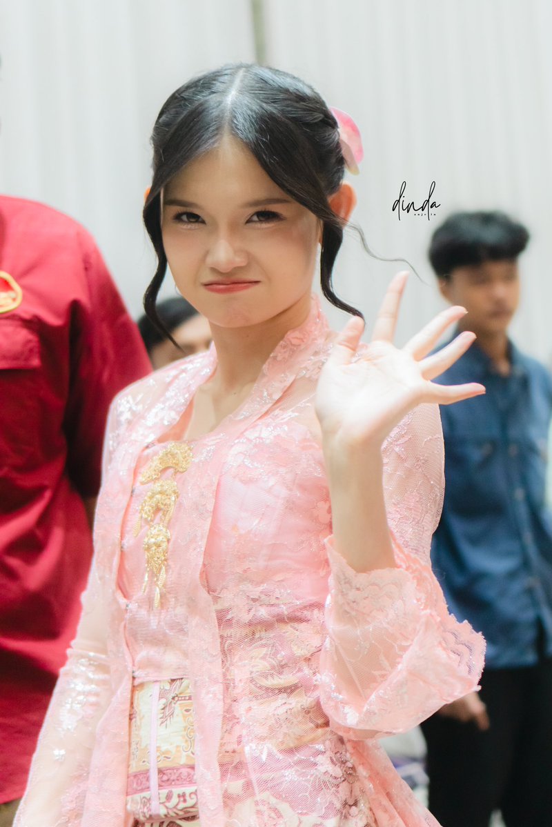 dindanjlnrr_'s tweet photo. Mayah-mayah teluss @C_IndahJKT48 😡🤍 https://t.co/GlhWWf6ywD