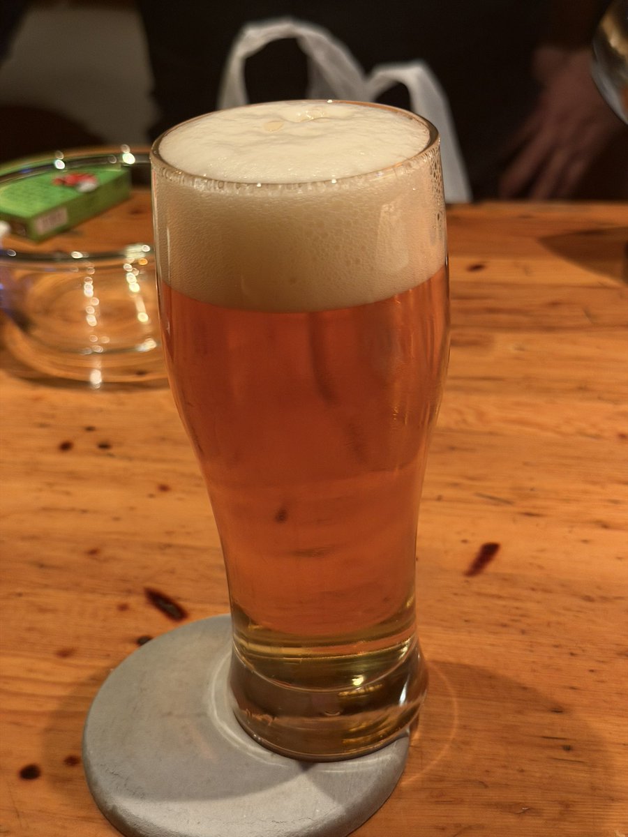 ryz110's tweet photo. 6ヶ月ぶり2回目のあんきもライブ
足パンパンになるくらい最高に盛り上がった！
オクトーバーフェストは、雨だから近所のバーでビール飲む🍺
#UnluckyMorpheus
#あんきも
#HELLorHEAVEN https://t.co/mCpce5VN7b