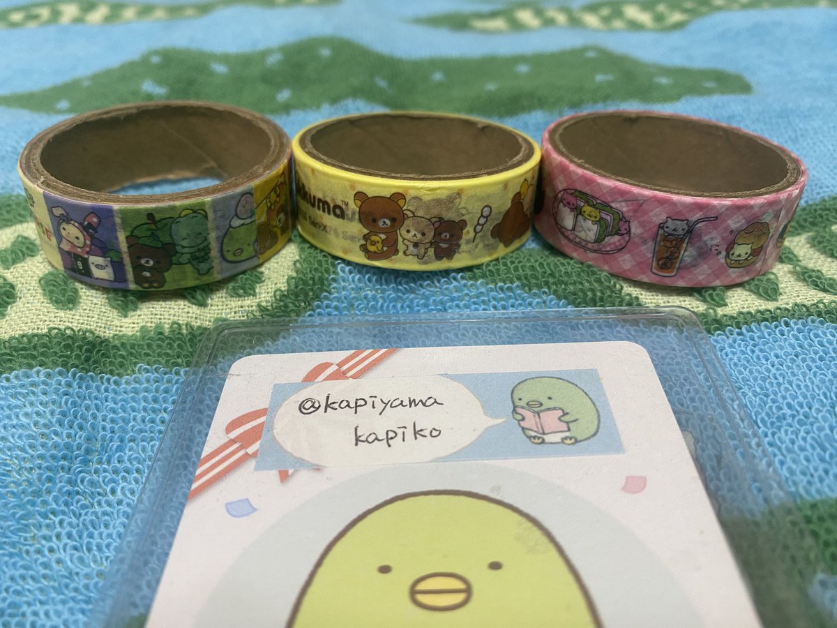 kapiyamakapiko's tweet photo. サンエックスユニバース 100均 交換

証明写真風ステッカー ダイカットステッカー ファスナーケース ミニファイル マスキングテープ ファスナーケース

譲→画像参照

求→ぺんぎん？
マスキングテープはアフロ犬を求めています。

 #サンエックス  #サンエックスユニバース https://t.co/smh5ArLkpf