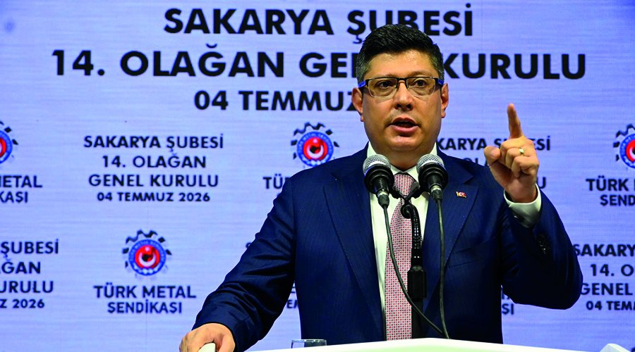 TurkMetalSen's tweet photo. Sakarya Şubemizin 14. Olağan Genel Kurulunu, Genel Başkanımız Sayın Uysal Altundağ’ın katılımı ve Türk Metal bayrağını 46 yıldır onurla dalgalandıran Sakaryalı metal emekçisi kardeşlerimizin büyük coşku ve heyecanı eşliğinde gerçekleştirdik. Genel Kurulun açılışında delegelere ve salonu dolduran üyelerimize hitap eden Genel Başkanımız, Sendikamızın faaliyetleri ve yürüttüğü çalışmalar hakkında bilgilendirmede bulundu.

Haberin detayları için: https://t.co/9bdtQdB3st