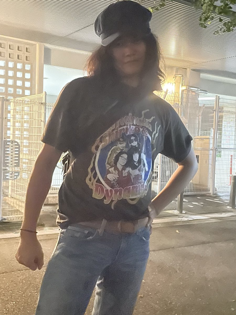 gomadoufu0317's tweet photo. 鮫肌号、東京へ出発です ~ ~🚐
がんばるぞ！（私は運転できないので何をがんばるやら）

🪐宇宙ロックンロール姉妹都市🪐

❤️‍🔥日程❤️‍🔥
7月5日日曜

🌃会場🌃
東京 新宿red cloth

👩‍🎤出演👨‍🎤
THE BARIUM PILLZ
鮫肌尻子とダイナマイト

DJ 🕺Chun Chun

⏰開場19:00/開演19:30

前売¥3000/当日¥3500+1D

✉️ご予約受付中💁‍♀️
東京のみなさんお待ちしてますっ！！
ウェットンが新しいTシャツ着てるよ