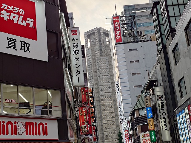 shima_ttyo's tweet photo. 2026年度も7月に入ったのでこの前を通る機会が更に増えて来ますね～。今年度こそは！ https://t.co/tO4dOZt6I4