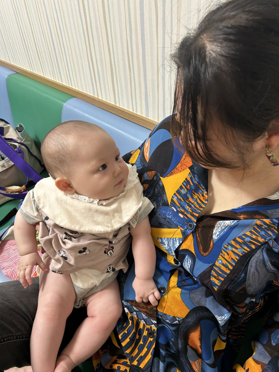 jiritsusinn's tweet photo. 相変わらず初めて抱かれた人を査定している娘👶

毎回チェック✅が入ります笑笑 https://t.co/p4FC45zher
