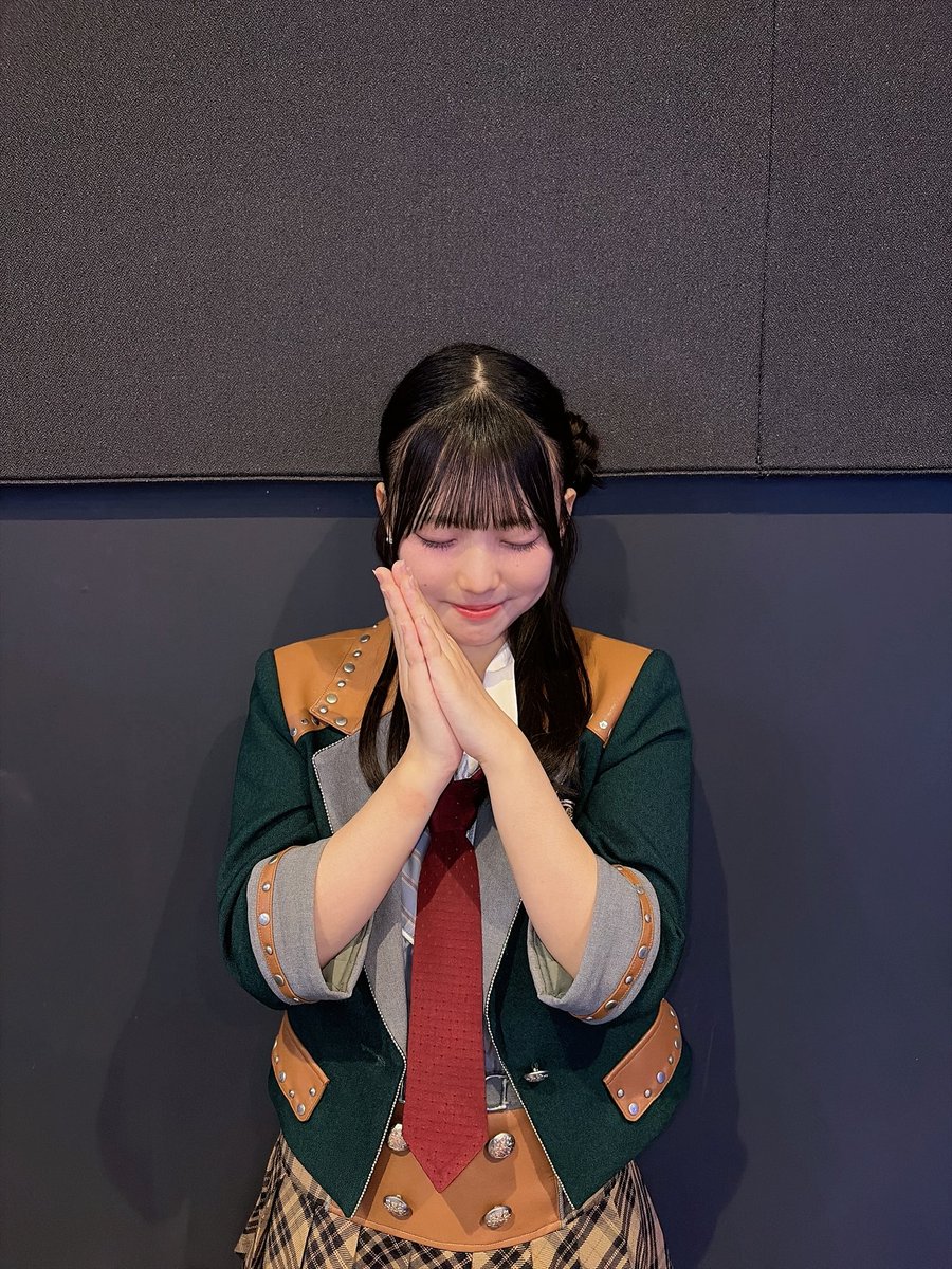 hkt48_yui's tweet photo. 本当にあっという間で楽しい生誕祭でした💚
皆さんとの大切な思い出の一つになりました🫶🏻🔥
綺麗なお花もありがとうございます
#松永悠良生誕祭2025 #アイドル
🫰🏻 https://t.co/6Co0rVRmEZ