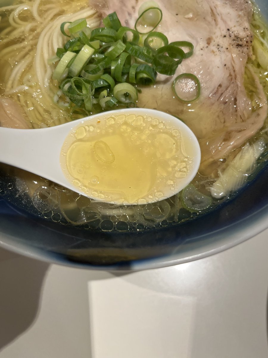 bigstarayaki's tweet photo. ロックンスリー
@新横浜ラーメン博物館
地鶏塩レギュラー
地鶏醤油ミニ

Adoのライブ前にラーメン博物館に⤴️
嶋崎さんラーメンが食べられて感無量🍜
地鶏の旨味が全面に出ていて最高👍 https://t.co/oqZfWsJaUS