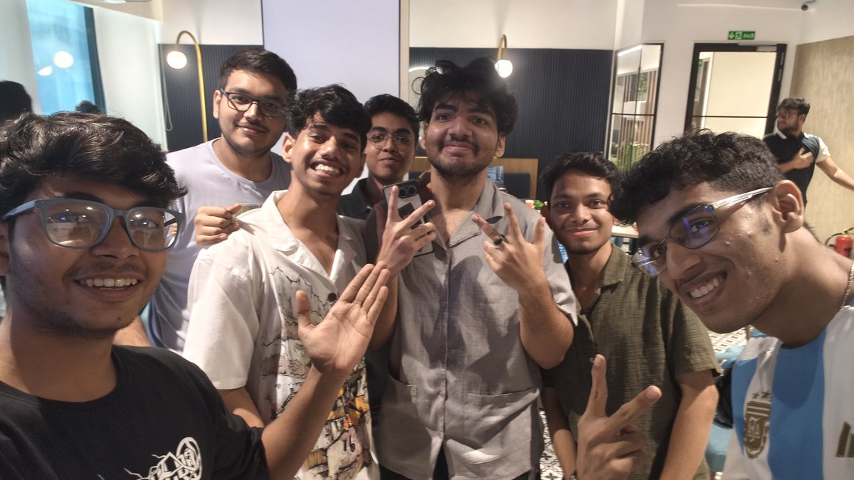 tutahuaanda's tweet photo. had the absolute pleasure meeting w the founder of @DikeProtocol https://t.co/Kg8EdBme5i