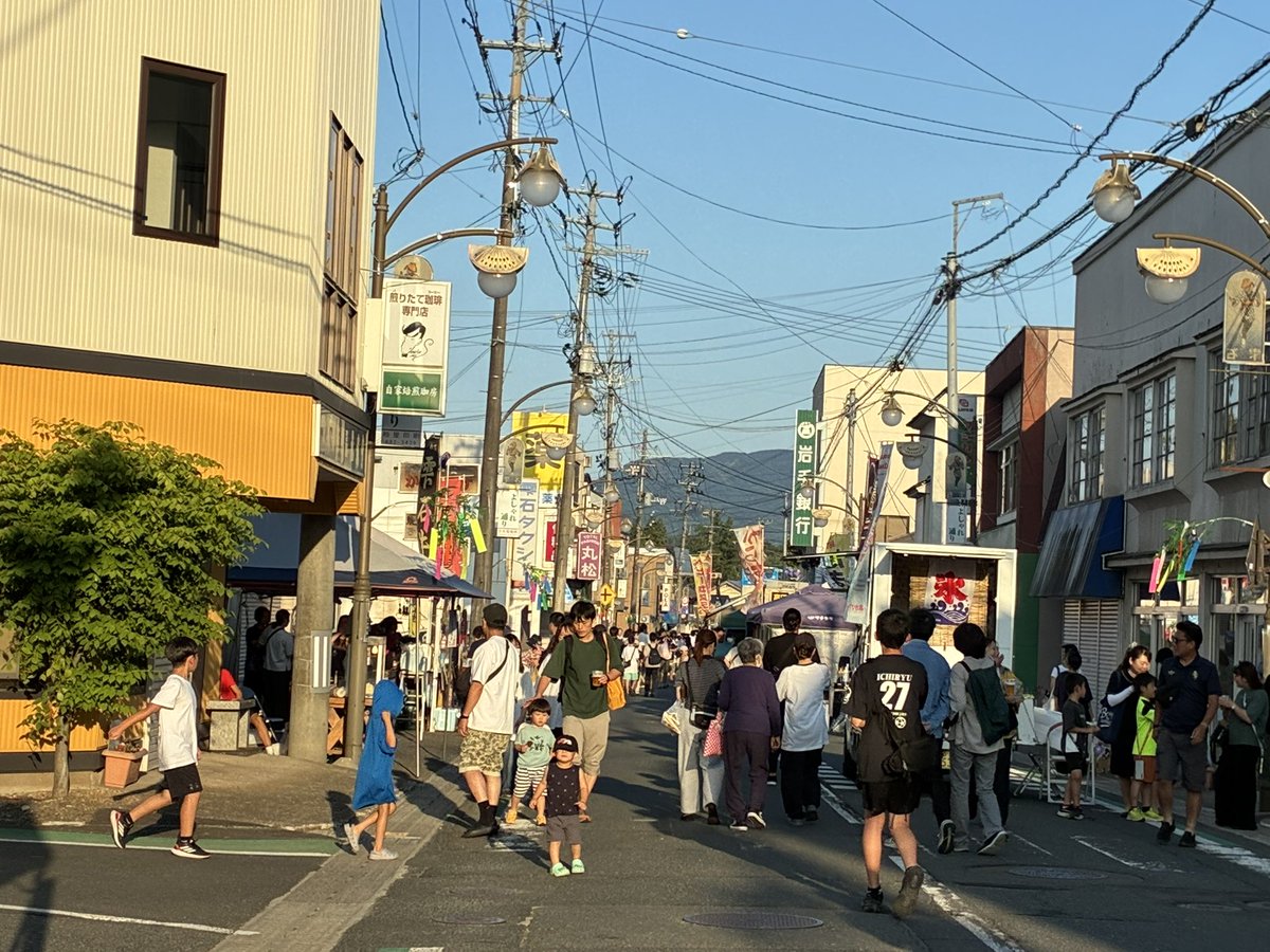 yosyare's tweet photo. 軽トラゆう市
好天に恵まれ、多数のお客様に
ご来場いただきました😉
ありがとうございます

次回の軽トラ市は7月12日（日）です

 #雫石  #軽トラゆう市  #よしゃれ通り https://t.co/JO2jguZtXW