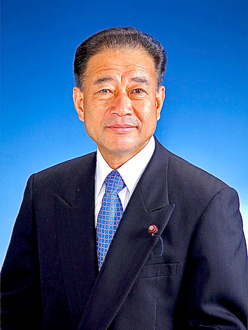 NULLLUN_GaMeR's tweet photo. 女性議員に強制ディープキスかました性欲モンスター谷田部孝一(76)

なぜか橋本愛をメチャクチャ擁護するツイフェミの奴らって
明らかに顔を触る以上の暴行を加えてるこのモンスターに対してはダンマリ。

こいつが　「立憲民主党」　である事が何か理由に深く関わってるんじゃないですかねぇ？

草津の時に騒いでいたAERAとフェミは今回騒がないの？

#立憲民主党
#谷田部孝一