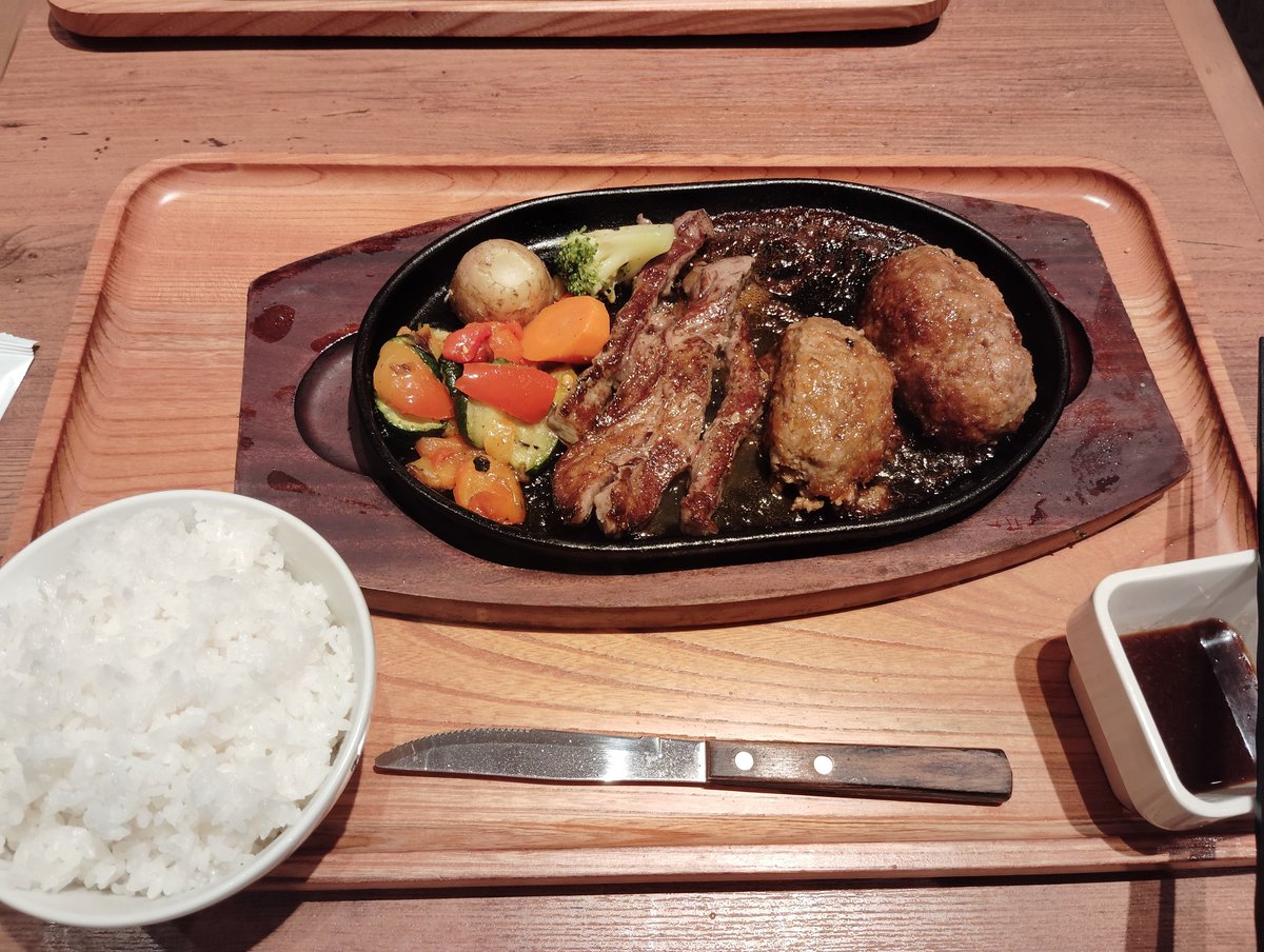 metabo120's tweet photo. ステーキうまうま https://t.co/pmOsVZcUCX