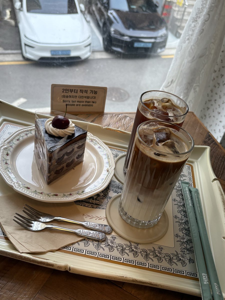 hadam0629's tweet photo. 체리초코케이크 팬이에욤…// https://t.co/gx8UA6X3pI