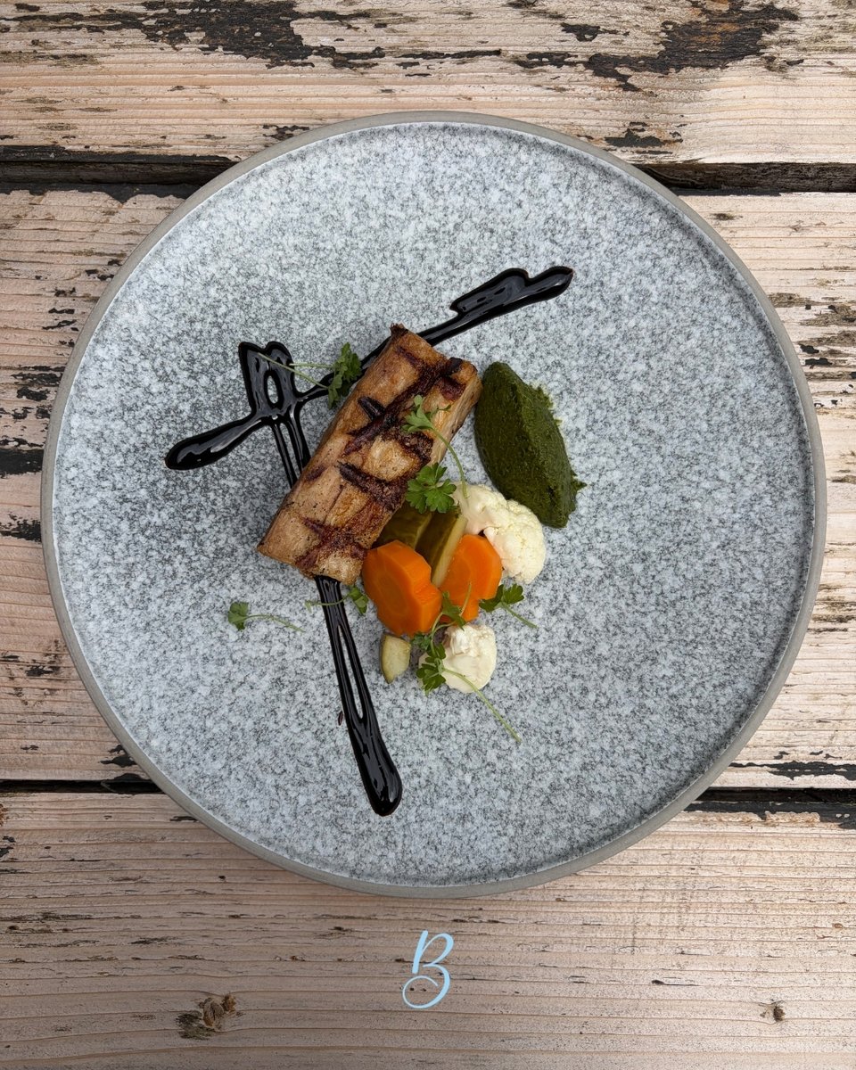 bluebellwing's tweet photo. Fresh on our new main menu: start with Slow Braised Pork Belly - chimichurri, pickled vegetables and a balsamic reduction. GF, and the perfect first course.

📞 01773 546722 | 💻 https://t.co/b0gKX0GnoB | ✉️ https://t.co/AI6yMB6t5d

#derbyshire #glutenfree #derbyshirefood https://t.co/PmLiOVylld