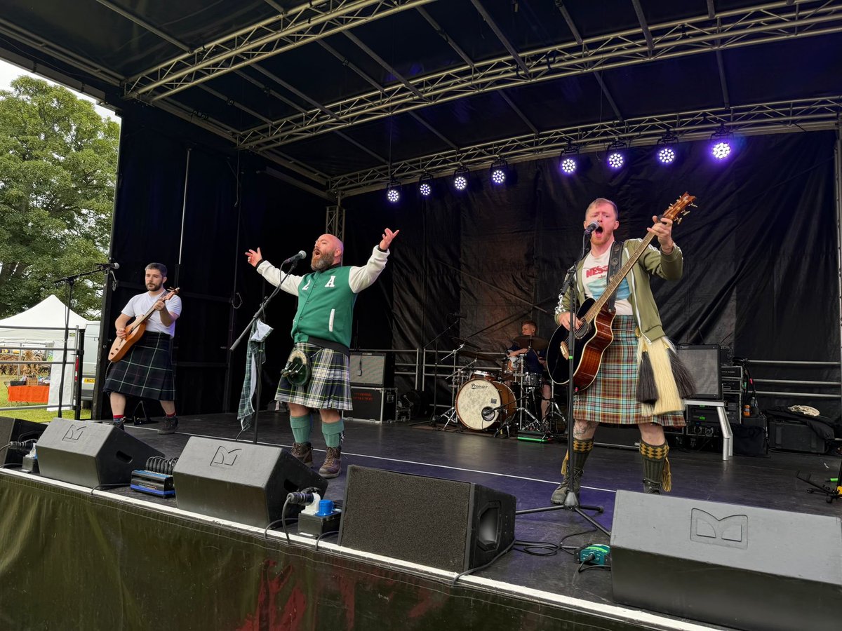 BruachBand's tweet photo. @ScotGameFair  was jumping yesterday, let's do it again! https://t.co/ClEdiqZT3b