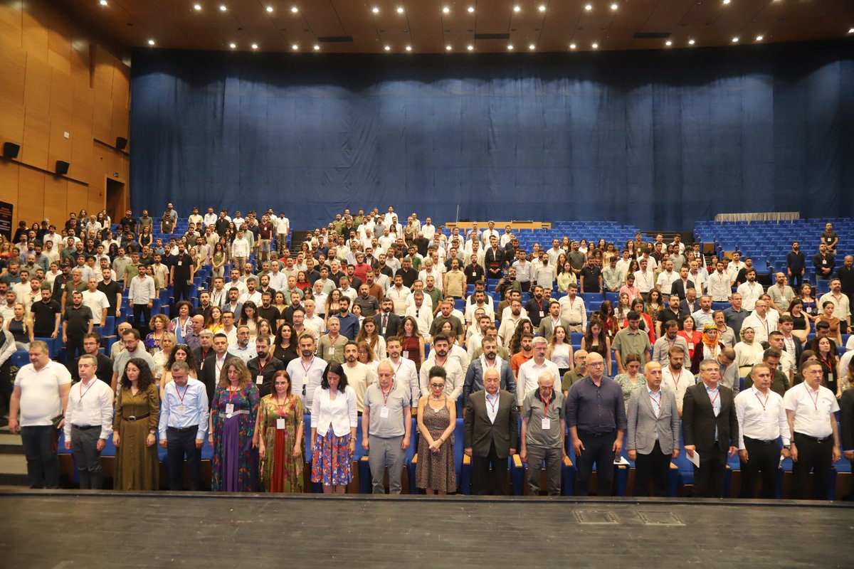 av_ebrugunay's tweet photo. Konferansa Hiquqnasên Kurd a Demokratîk.
Ji bo Azadî, Statû û Aştiyê Hiquqa Demokratîk. https://t.co/TWznjUfubS