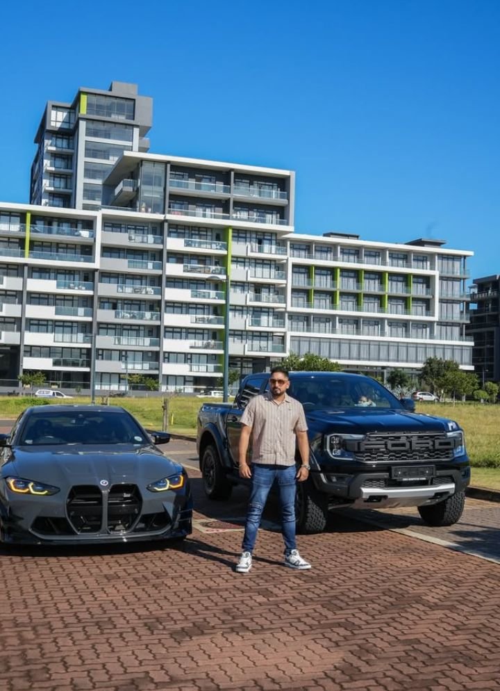 Chrissyedfx's tweet photo. BUILT not bought.
EARNED not given.
HUSTLED not handed.
RARE not average.

Raptor in the bag ✅ Alhamdullilah. https://t.co/EtiIHLAXjM