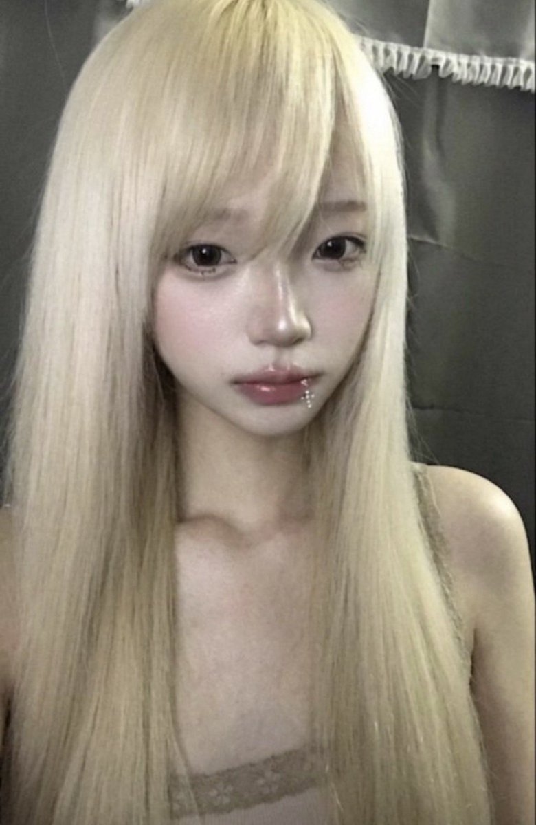 7__yllx's tweet photo. 見た目も年齢も気にしないから、
メンヘラギャルの相手してくれる？ https://t.co/YKYA4ca3Om