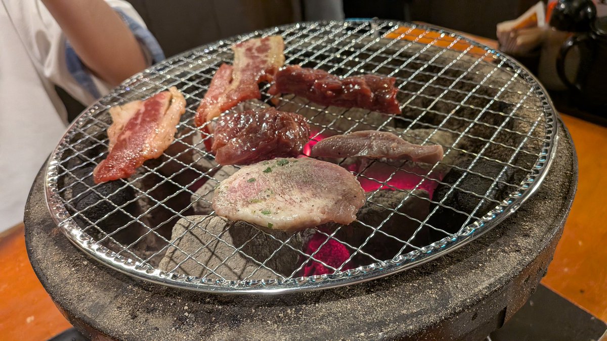 chiaring_gogo's tweet photo. マジカルバナナ♪
テイフェスと言ったら焼肉 https://t.co/RFFwu0JH77