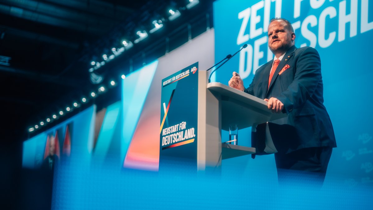 AfD tweet media