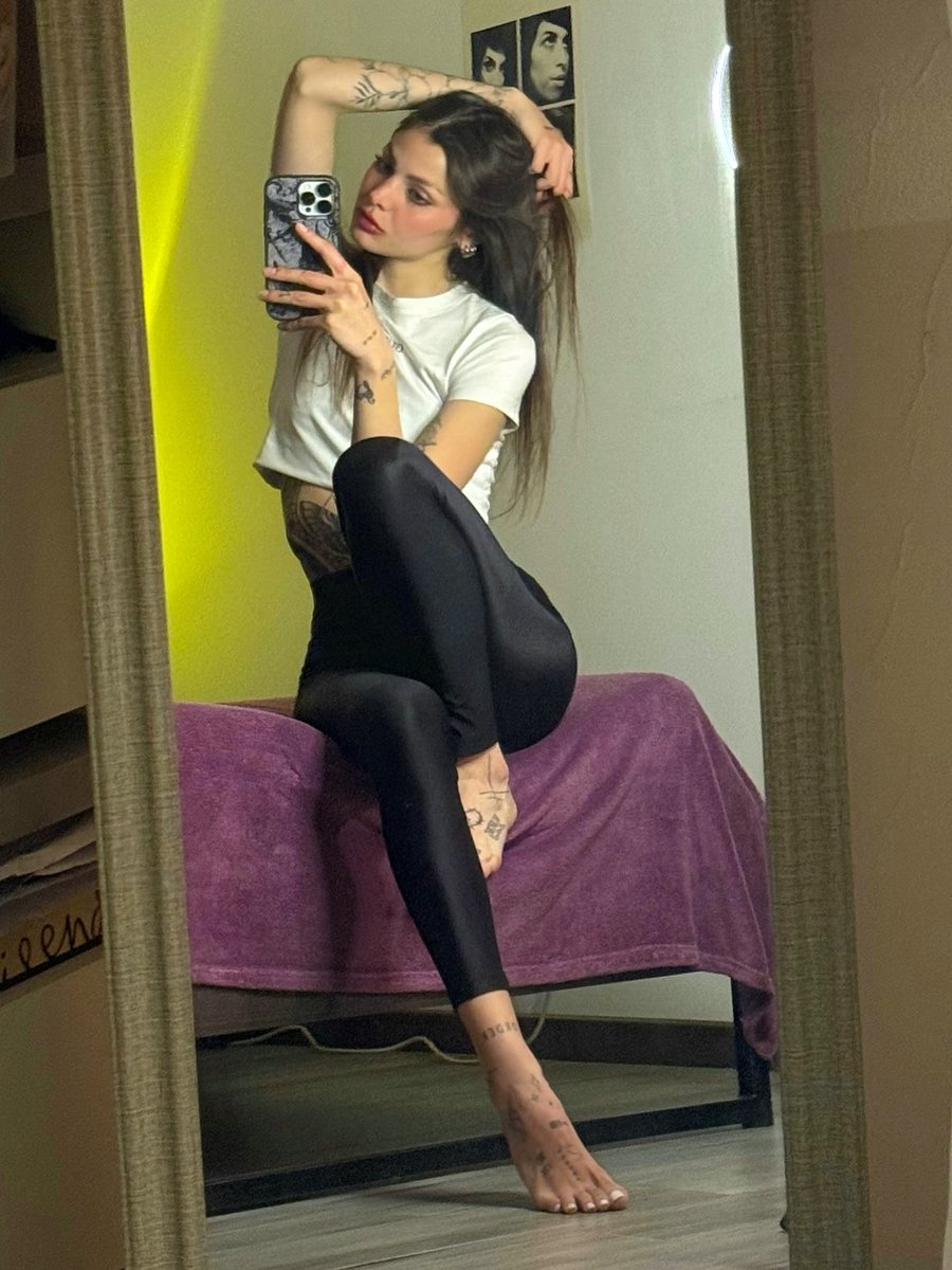 xgodmadix's tweet photo. Wanna taste? https://t.co/8kg18HJigZ