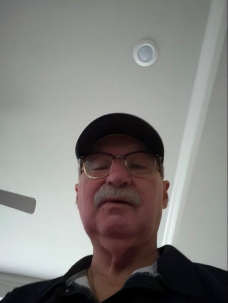 pdzmh99934799's tweet photo. Happy independence America, I'm 68 years old today https://t.co/IpypOsxPKU