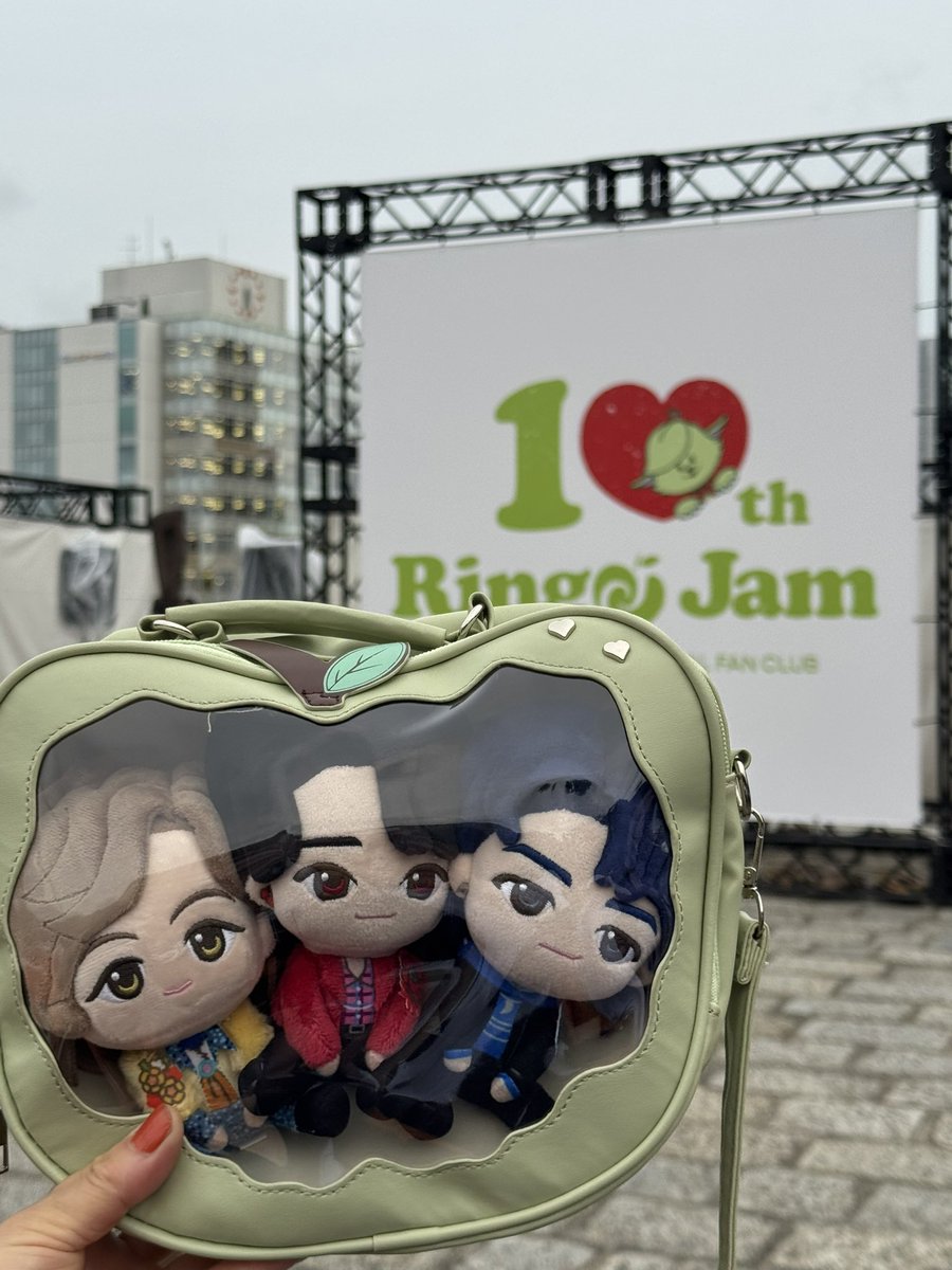 mos0423rin's tweet photo. #ゼンジン未到とイミュータブル

今日は会場の写真たくさん撮ってきた❣️
明日は参戦するのでワクワクがやばい https://t.co/6FhtvXrPLi