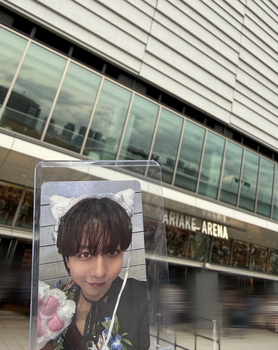 amnos012571's tweet photo. はぁ〜〜〜💕熱狂的なライブでげんじぶすごかった‼️👏✨楽しかったです〜‼️にゃんこトレカの凌大くんもやっと手元にきてくれてhappy💙 https://t.co/2pr6sGl7IU