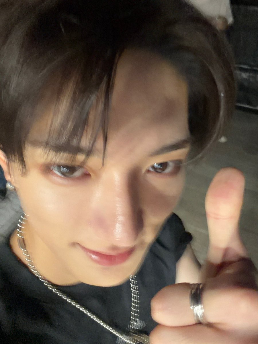 hrtzwavchat's tweet photo. 260704 💚📮

2 years ago, this was a place where I used to go to watch festivals a lot and it made me really happy to be able to perform here. Thank you everyone ~~❤️ https://t.co/UyriZ93BVQ