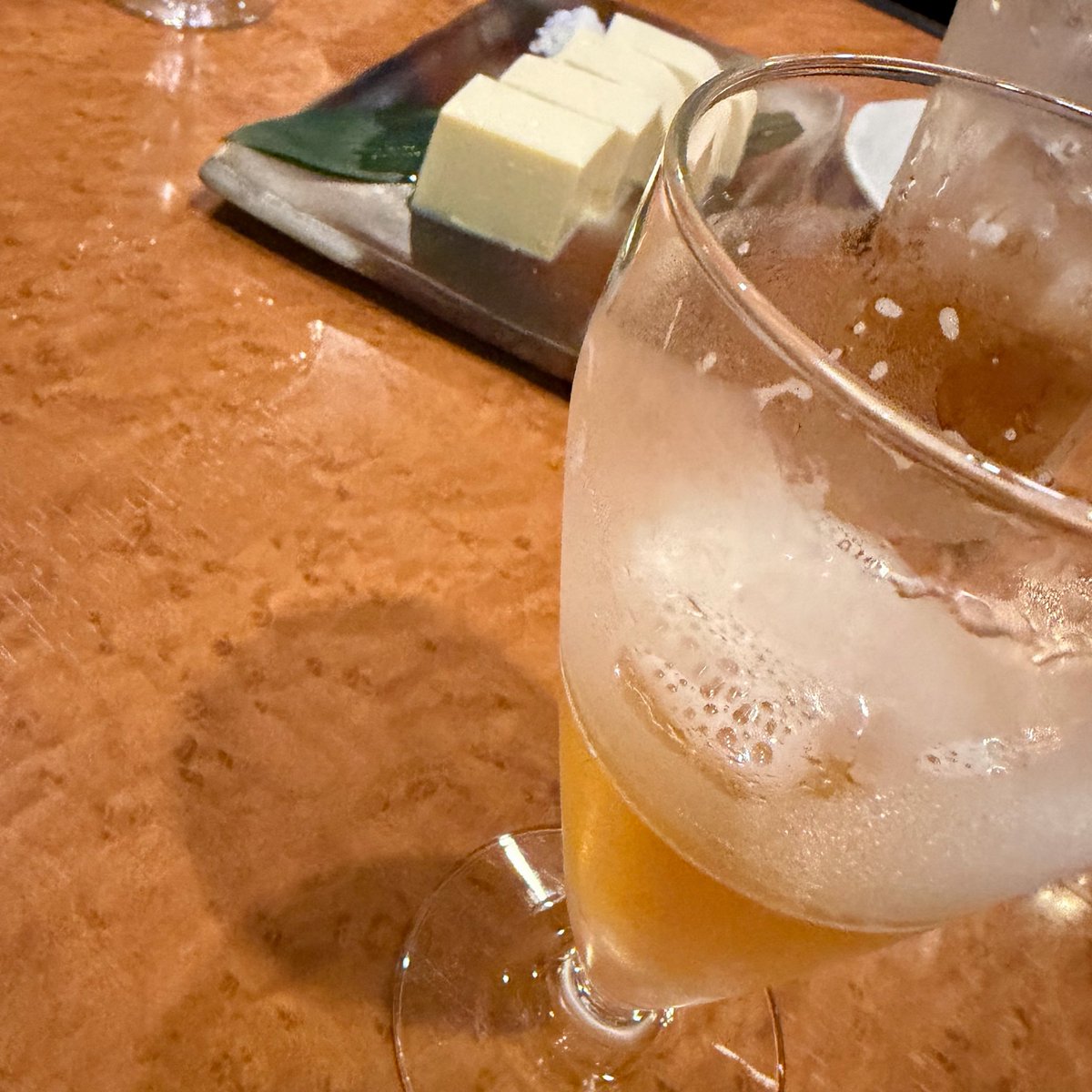 dmdesignjp's tweet photo. ひゃー久しぶりの飲み会
人たくさん
ホテル近いと車移動ないメリット大きい https://t.co/JYFpkbAGoo