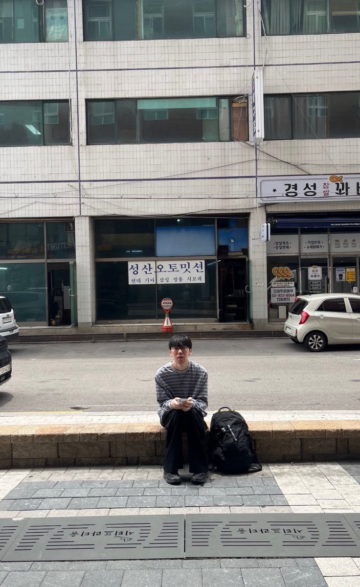 Silca_key's tweet photo. 이번 콘서트 기념 굿즈로 뭘 만들까.. https://t.co/Zz7CvcOoXN