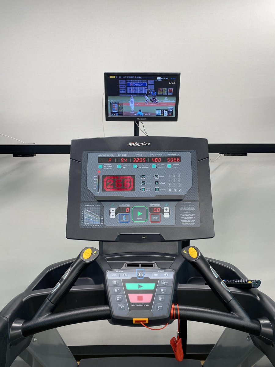 Itoken1000's tweet photo. 【筋トレ】 ベンチプレス 重量: 80kg セット数: 3セット,レップ数: 3回 【ランニング】  距離: 5km, 時間: 32分, スピード: 9km/h(27分)12km/h(5分) #筋トレ https://t.co/IID1G3ZIXf