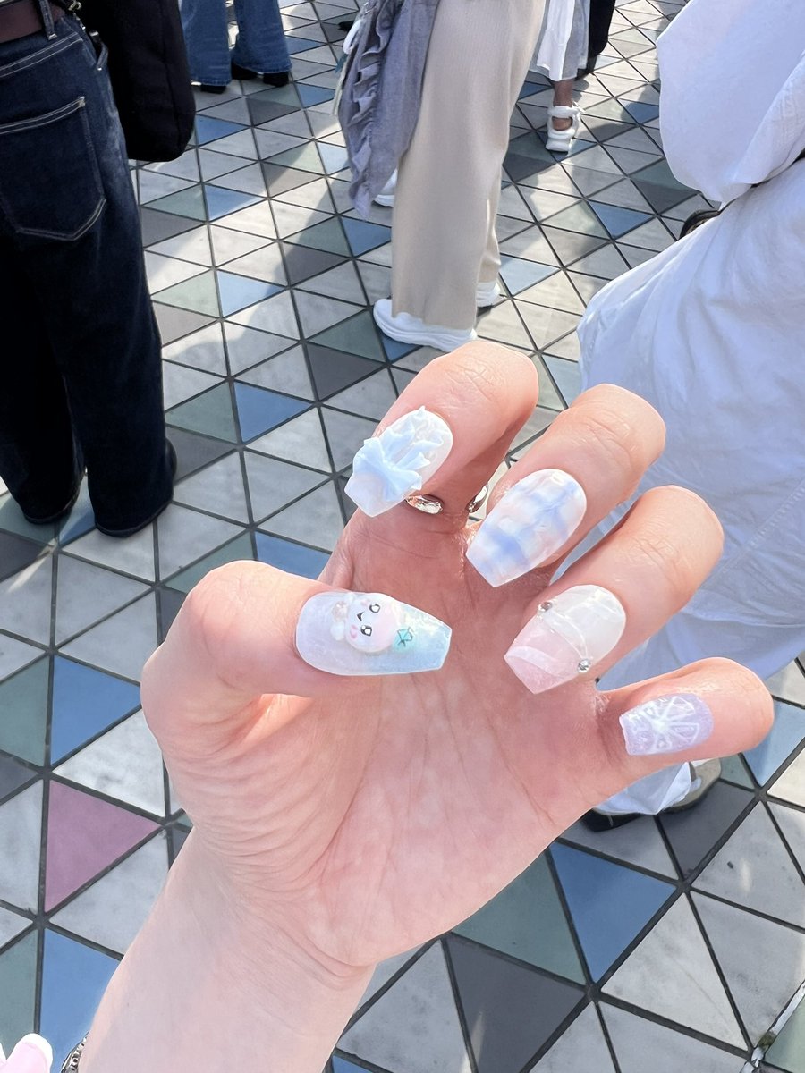 _SVT_Boo_Jeon_'s tweet photo. @runrun10runrun1 以前こんな感じでネイルパーツ作ったのですがあまりにも大変だったので、なんとかして取り出したかったのではがし技習得できて良かったです🥹 https://t.co/TPgYOAuGdo