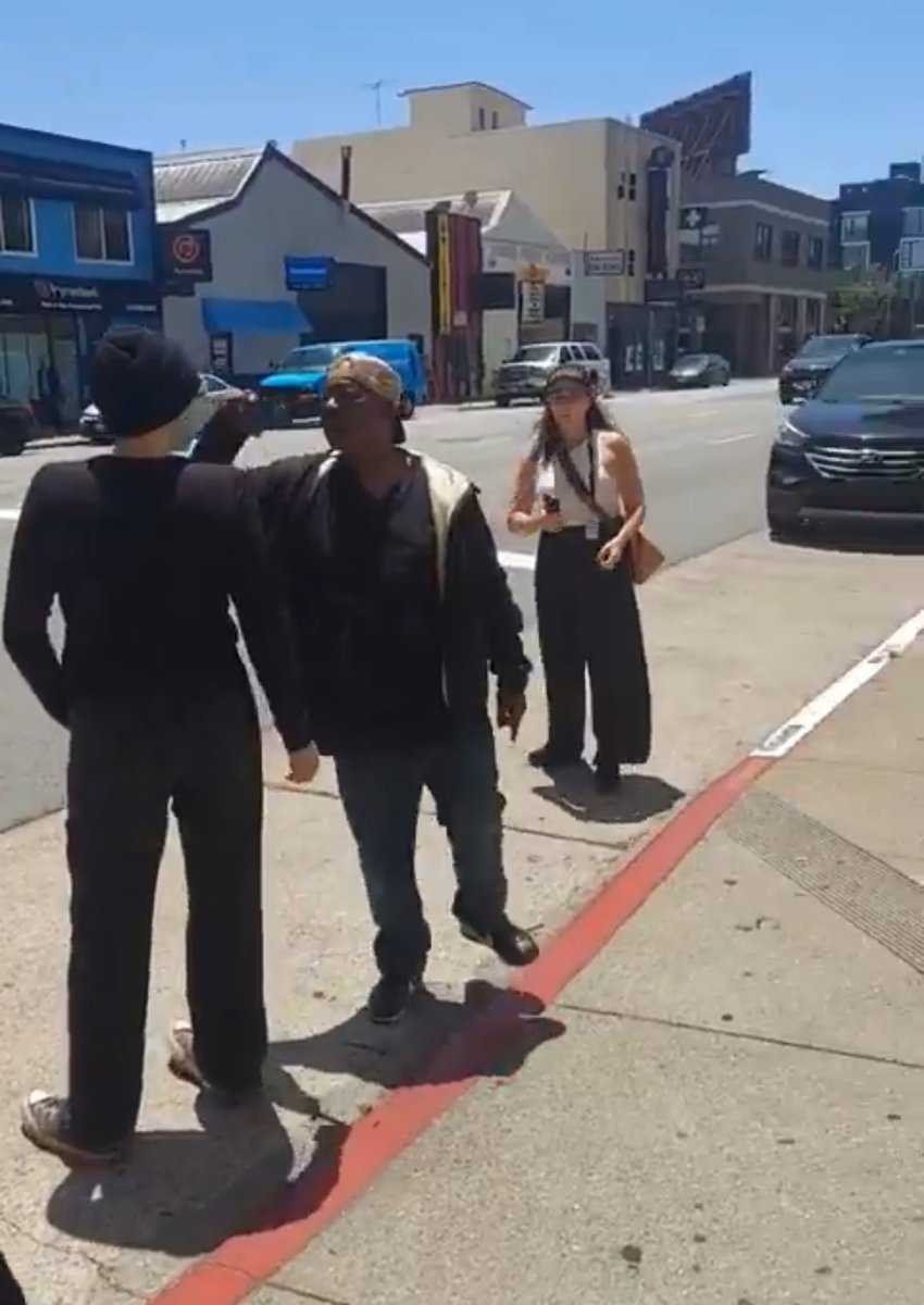 carlatcole's tweet photo. Is Voice of San Francisco’s Erica Sandberg working in concert with street bully JJ Smith AKA Omar Ward to harass /transbait queers on the streets of SF 👀

Sure looks like a queer crackdown @DanielLurie 🫵 https://t.co/hMOmifB7CY