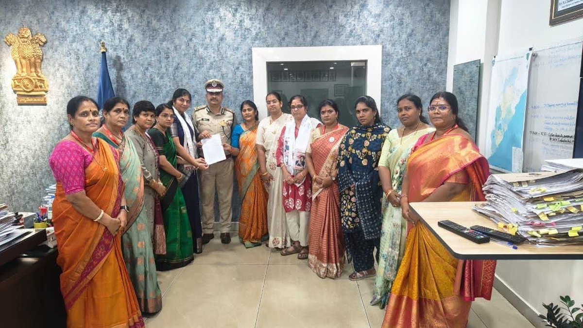 Veeru23mayee's tweet photo. Complaint given to  Vizag CP against Joseph 
     Visakaha Veeramahila vibagam https://t.co/9Nuf3fgydh