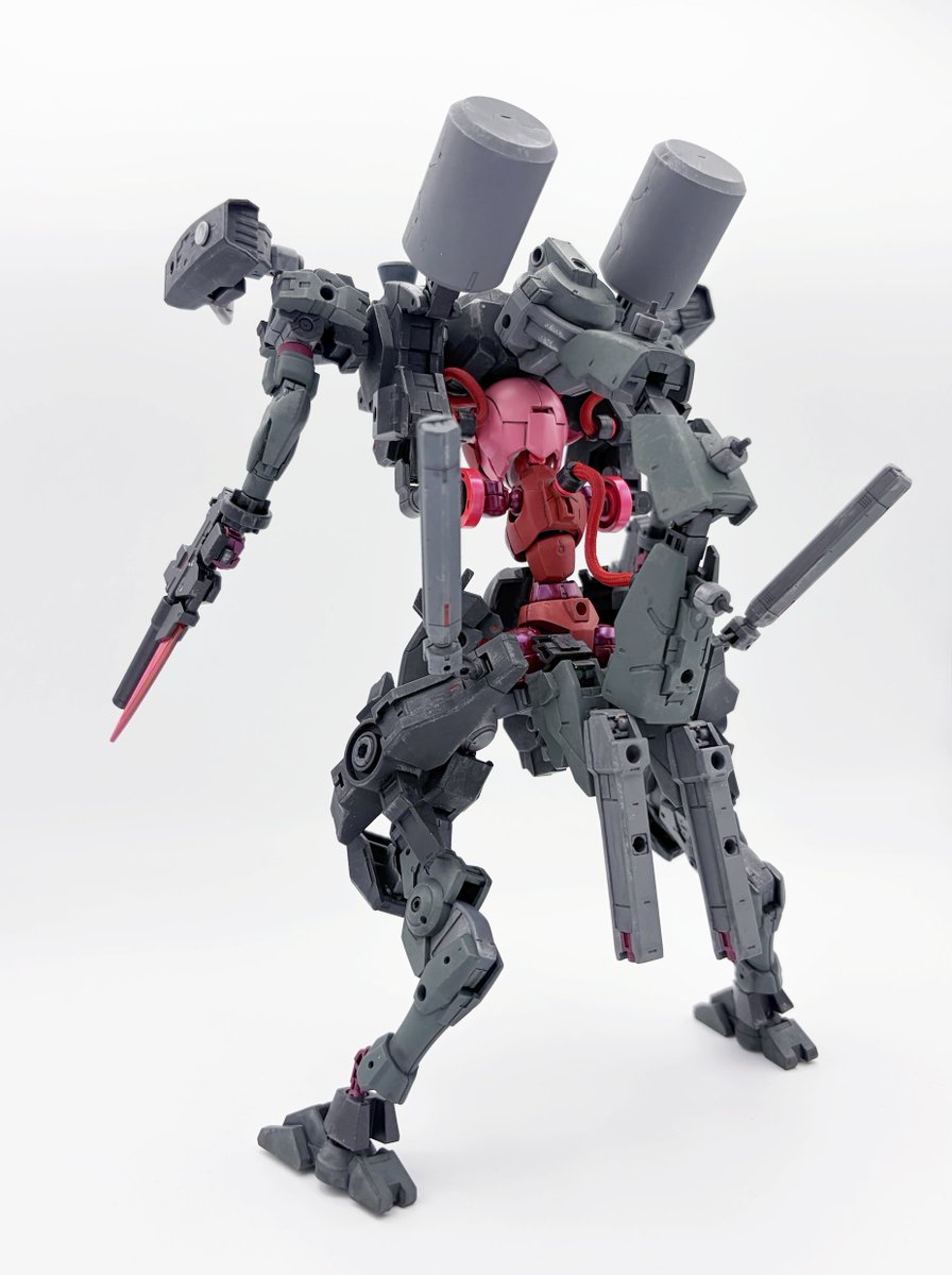 kurage24002551's tweet photo. 『アチェルノヴァ』
鹵獲アチェルビーの解析試験機。ハッキングユニットと合体させることで外部からの強制操作に成功している。
ラボでの解析はほぼ完了しており当機が実地投入された理由は①マクシオン機への安全装置解除実験および②レヴェルノヴァ模倣事件の意趣返しである。
#30MMCM2026
#30MMBF https://t.co/V3wNPNbcAd