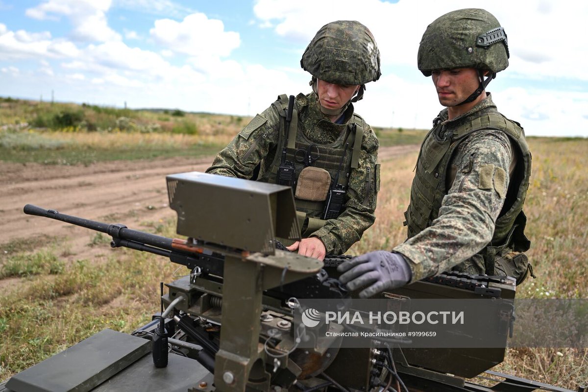 TheGreyPatriot_'s tweet photo. π·πΊ Today's training of troops with NRTK "Courier" drones armed in Group of Forces "Centr".
PKT and AGS-17 variants noted.
Part 3 of 4
#Russia #Russian #Russians #Today #SVO #Drone #Military #Training #Tactical #PKT #Courier #AGS17 #RIA https://t.co/rZtyJBap0M