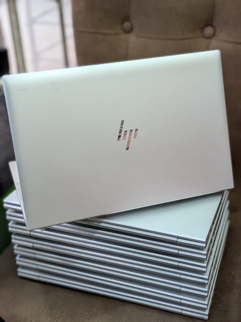 SmartBonny1's tweet photo. Hp Elitebook 845 G8
AMD Ryzen 3 PRO
8GB RAM 
256GB SSD 
2.60Ghz speed
Touch screen 
Keyboard light ✨️ 
Face recognition 
Finger print
11th Generation laptop
400k

WhatsApp me on: 07030155061, 09042088747 https://t.co/fBlbYjk9ib