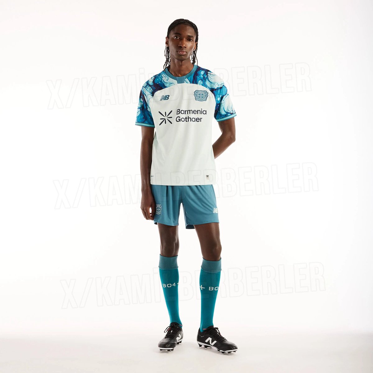 ushubabyy's tweet photo. les maillots du Bayer Leverkusen de la saison prochaine, vas-y juste wow https://t.co/9IFCKUYWBm