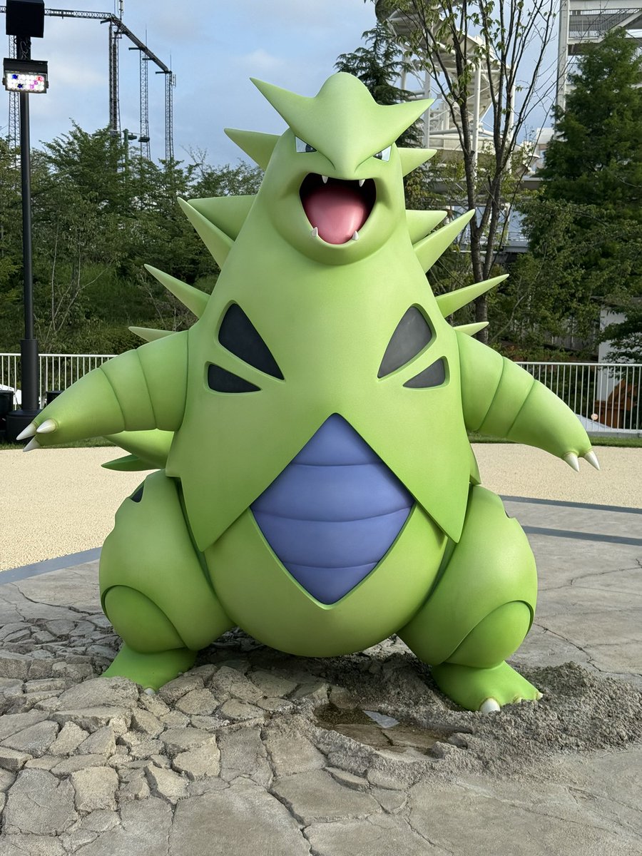 goonies2222's tweet photo. ポケパークで1日遊んで
25周年のシーでアクアトピアにお別れして
アンバ泊でシェフミでスティッチにも会えて
ランドでリーチのドローンも見れて
原宿と新大久保で遊び倒して
最高の社員旅行でした🔥

何より皆喜んでくれて良かったぜ😎✨ https://t.co/AXtuWjaOph
