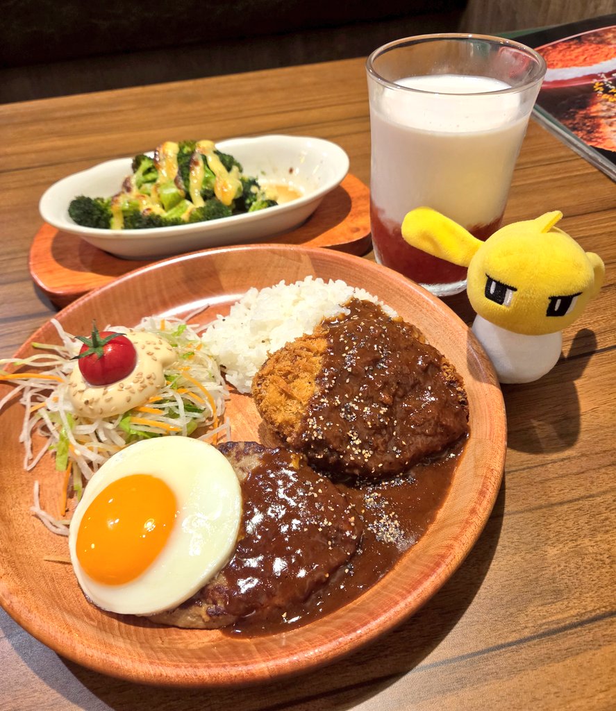 anima_1201's tweet photo. 今日の命の源 今って桃が旬らしい(無知) https://t.co/AJzbDu9sIA