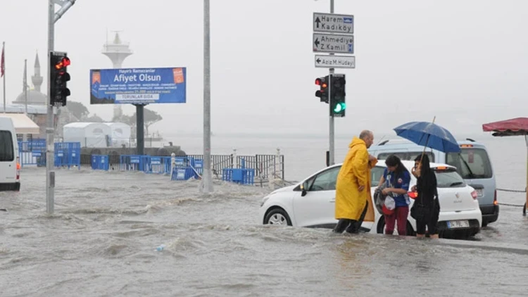 sedawpru's tweet photo. ÜSKÜDAR SAHAFLAR ÇARŞISINDA SEL BASKINI
...............

Yeşil Burun Adaları Ece İrtem Ölü Deniz Ömer Kutluay lntercity Ağzına Selami Yıldız Üsküdar Sahaflar Çarşısı Adnan Beker Deniz Göktaş Avukatı Cabral Aysu Türkoğlu EZANA SAHİP ÇIK çatlı 2 https://t.co/H7BQ7n7y7y