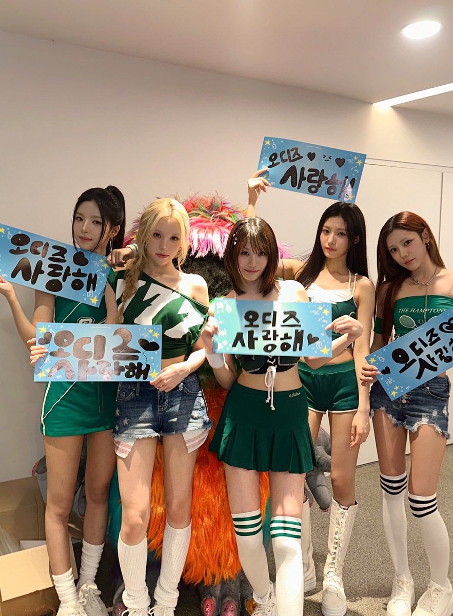 oddyouth_offcl's tweet photo. [🍀]
ODD YOUTH 1st FANMEETING 
【 THAT’S ODD YOUTH 】

26.07.04 오드유스 첫 팬미팅 완료🛫
언제나 함께해 준 ODYz가 있어서 행복하다💕
앞으로도 Play With Us?! 해줄 거지?

#ODDYOUTH #오드유스 
#THATsODDYOUTH https://t.co/GuyABs8GvA