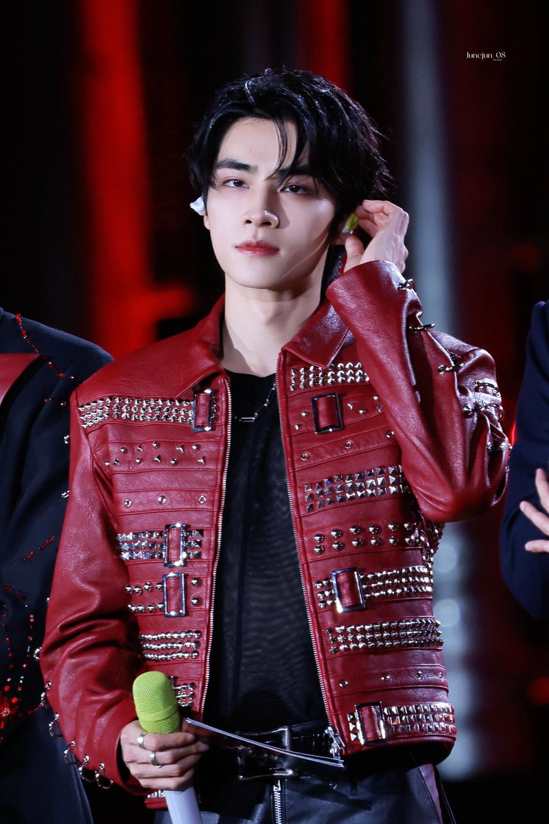 Junejun_08's tweet photo. 260703
广州北影节着迷电影时尚之夜

#XIAOJUN #肖俊 #샤오쥔 #シャオジュン
#WayV #威神V #웨이션브이 https://t.co/IGUIyG8uFh