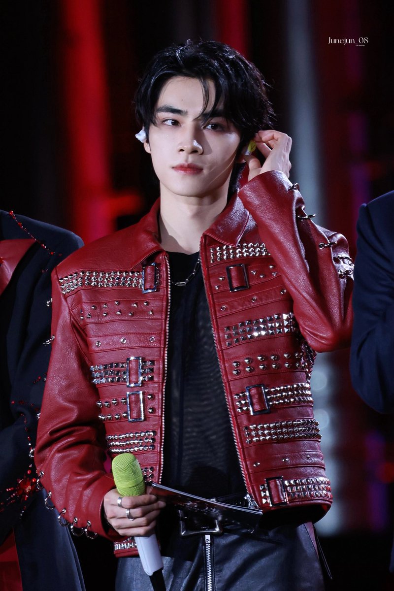 Junejun_08's tweet photo. 260703
广州北影节着迷电影时尚之夜

#XIAOJUN #肖俊 #샤오쥔 #シャオジュン
#WayV #威神V #웨이션브이 https://t.co/IGUIyG8uFh
