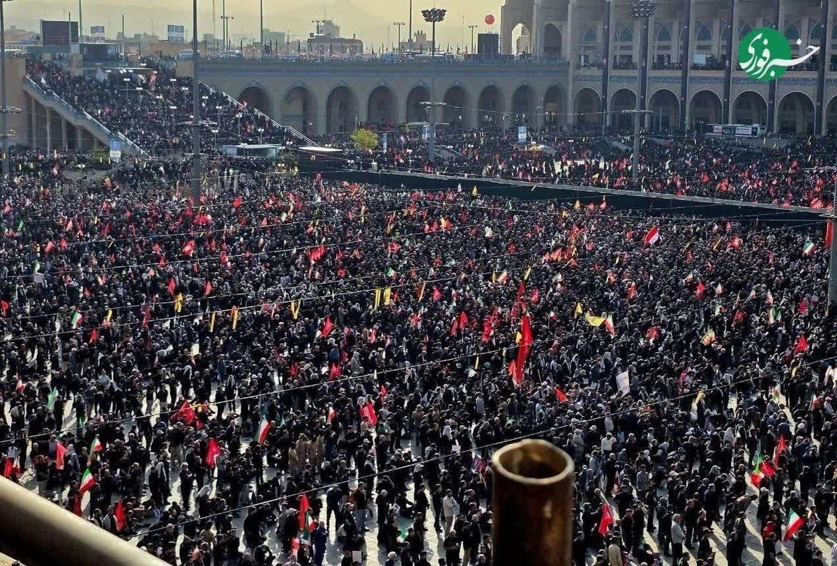 Mahan3175's tweet photo. این شکوه ، فقط از ایرانی جماعت برمیاد
#باید_برخاست
#آقای_شهید_ایران https://t.co/DdjCUkisG4