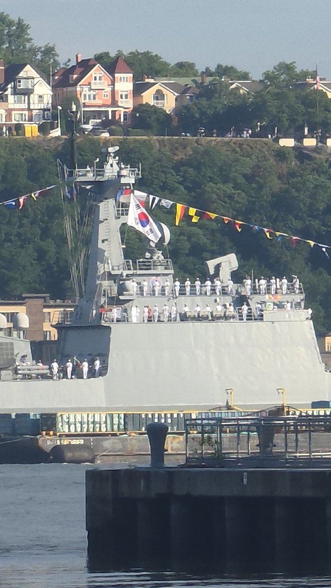 TimDavidNYC's tweet photo. #July
@ABC7NY @WarshipCam
#America https://t.co/OLW3RLlmto