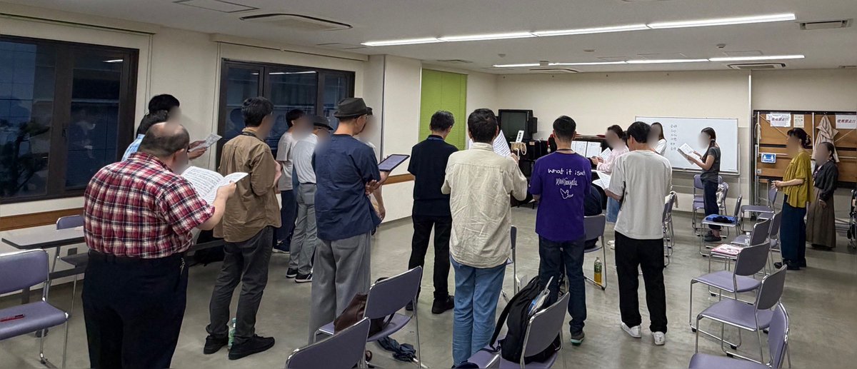SWSchoirs's tweet photo. 今日は岸里でヴォイストレーニングでした

2部屋に分かれてパート毎に課題を見つけて指導していただきました

そして！7/7は糸井先生のお誕生日🎂
歌とお菓子などをプレゼント🎁
先生にとってこの1年も素敵な年になりますように💕 https://t.co/CMyjWGpxd7